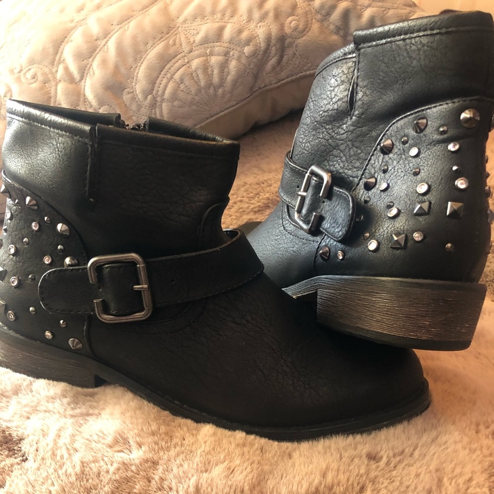 Skechers blackish studded bling biker style bootie